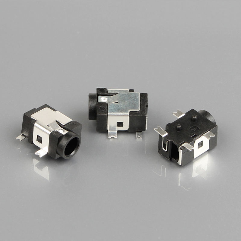 4-Pin SMT SMD 1.3mm Schwarze Phosphorbronze 12V 1A DC Buchse für Audio/Video, Nylongehäuse, Rechtwinklige Steckverbinder